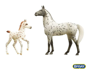 62207 Breyer Classics Spotted Wonders