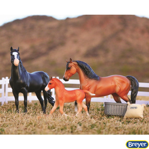 5490 Breyer Freedom Series Spanish Mustang Family